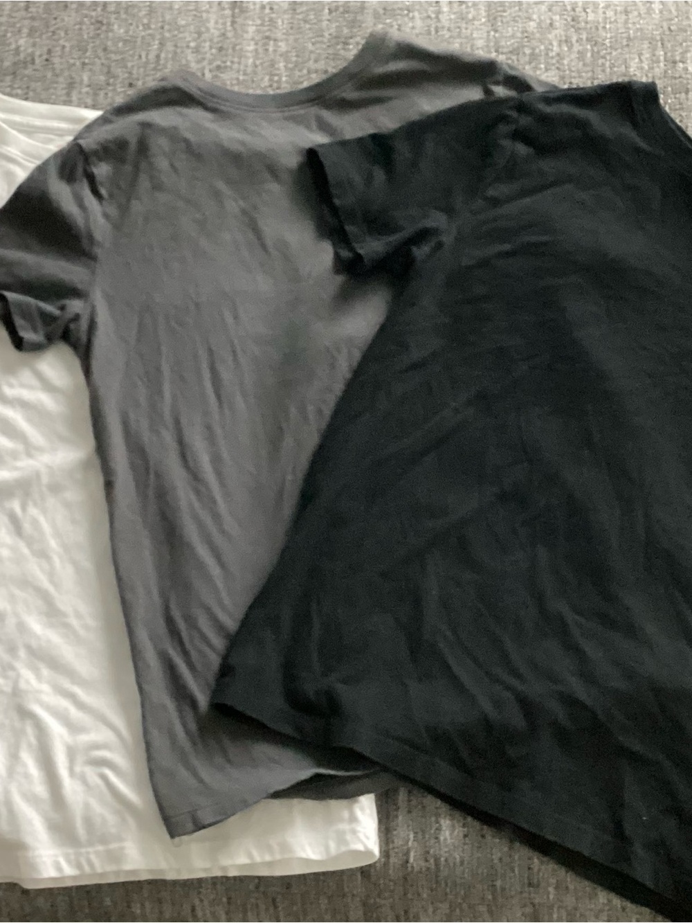3 Shirts Cat & Jack Short Sleeve Crew T-Shirts in Black, Gray and White